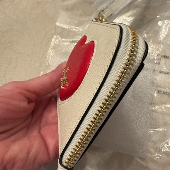 Kate Spade Madison Puffy Heart Small Card Holder Wristlet - Picture 3 of 8